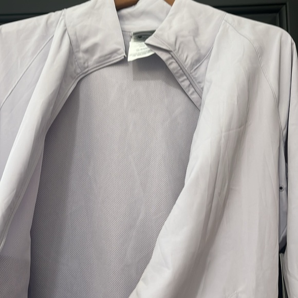 Brand new New Balance light runner jacket - Picture 2 of 7